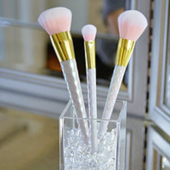 NEW Unicornesque MakeUp Brushes 3 piece set - Picture 8 of 8